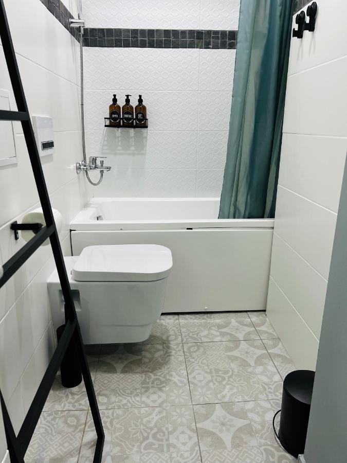 The Right Coast Apartment With Free Private Parking Riga Extérieur photo